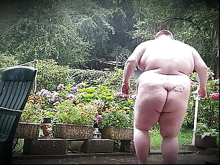 Superchubby SOC - taking a shower outside in the rain bear daddy outdoor